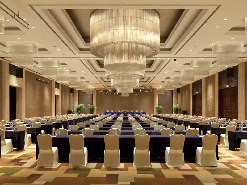 商務(wù)酒店會議廳裝修效果圖